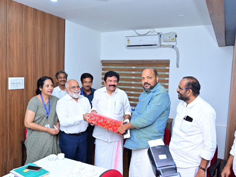 സ്റ്റീൽ ഇൻഡസ്ട്രിയൽസ് കേരള ലിമിറ്റഡിൽ കേരള നിയമ-വ്യവസായ - കയർ വകുപ്പ് മന്ത്രി ശ്രീ. പി രാജീവ്‌ ഔദ്യോഗിക സന്ദർശനം